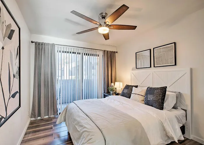 4 Mi To Asu: Lake-view W/ Patio, Pool Access Tempe